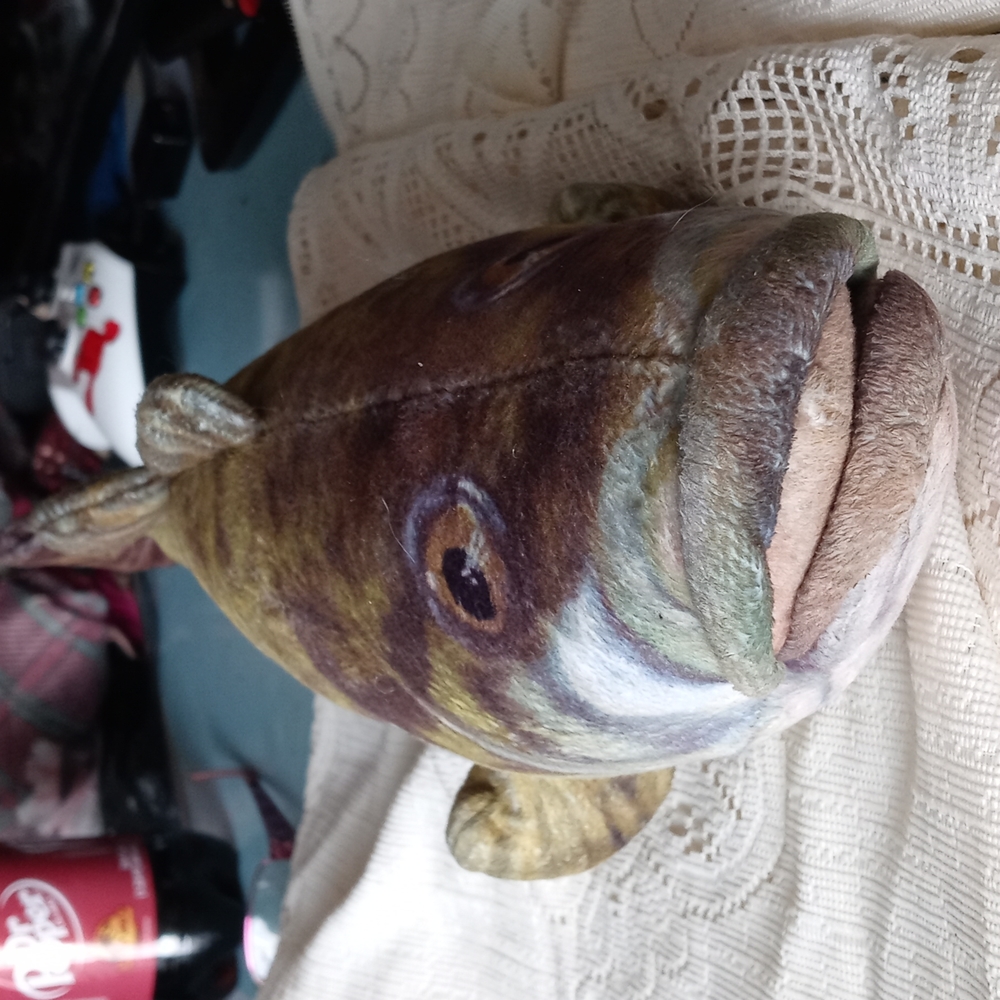 Dandee fish plush sings and mouth moves
